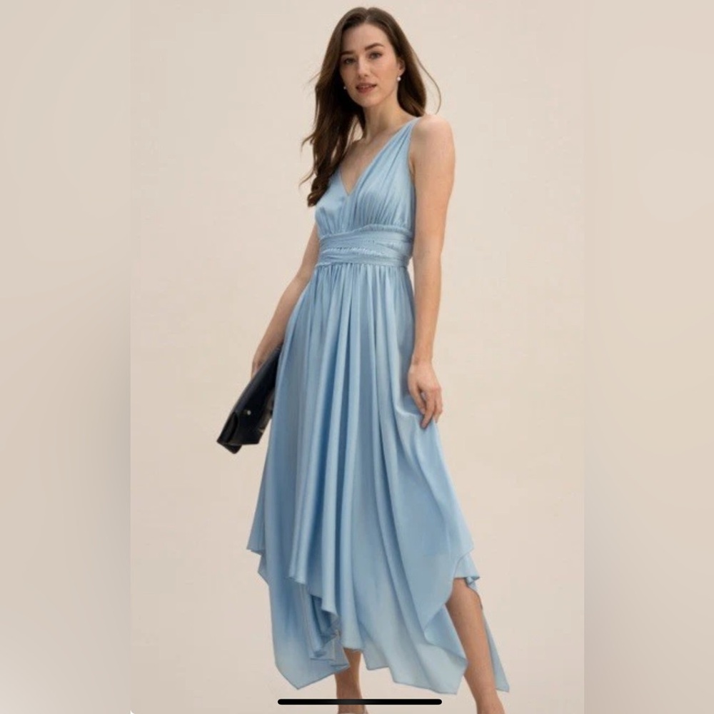 Elegant Blue Sleeveless Dress